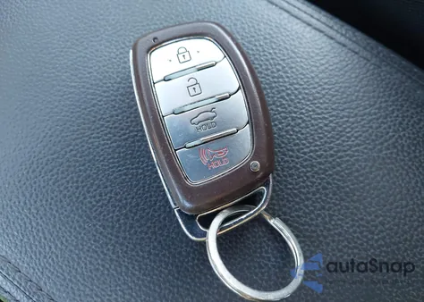 2017 Hyundai Elantra Value Edition z USA, uszkodzony, nr VIN KMHD84LF2HU387488